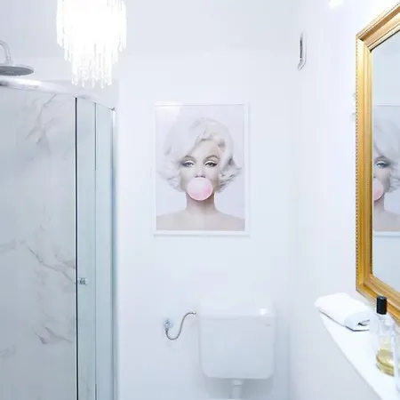 White Bliss Hideaway דירה לובליאנה