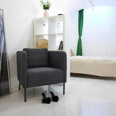 White Bliss Hideaway *