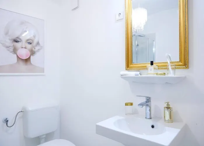 White Bliss Hideaway דירה לובליאנה