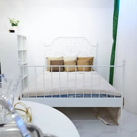 White Bliss Hideaway Lägenhet *